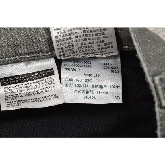 Levi's Mens Jeans 541 Athletic Fit Size 40x32 Gray Light Wash Cotton Blend - Picture 8 of 8